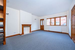 Lounge diner- click for photo gallery